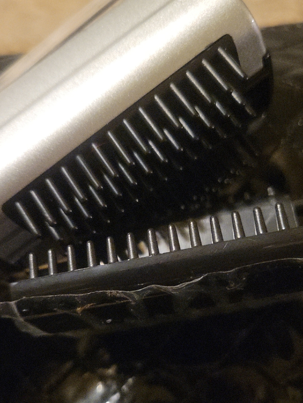 Silver Hair Trimmer with Carrying Case - Picture 9 of 10